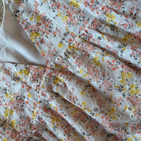 Islet Tank - Picture 4 of 4